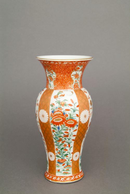 Scarlet "Japan" vase [4 of 5]