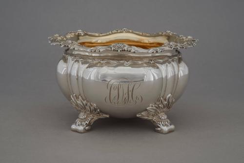 Waste bowl with gilt interior