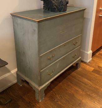 Blanket chest with drawers